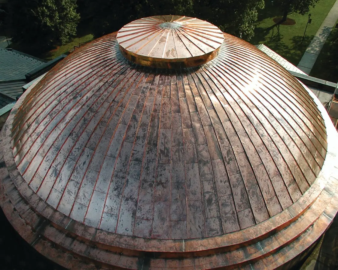 Craftsman Roofing crew installing a new roof in Ste. Genevieve